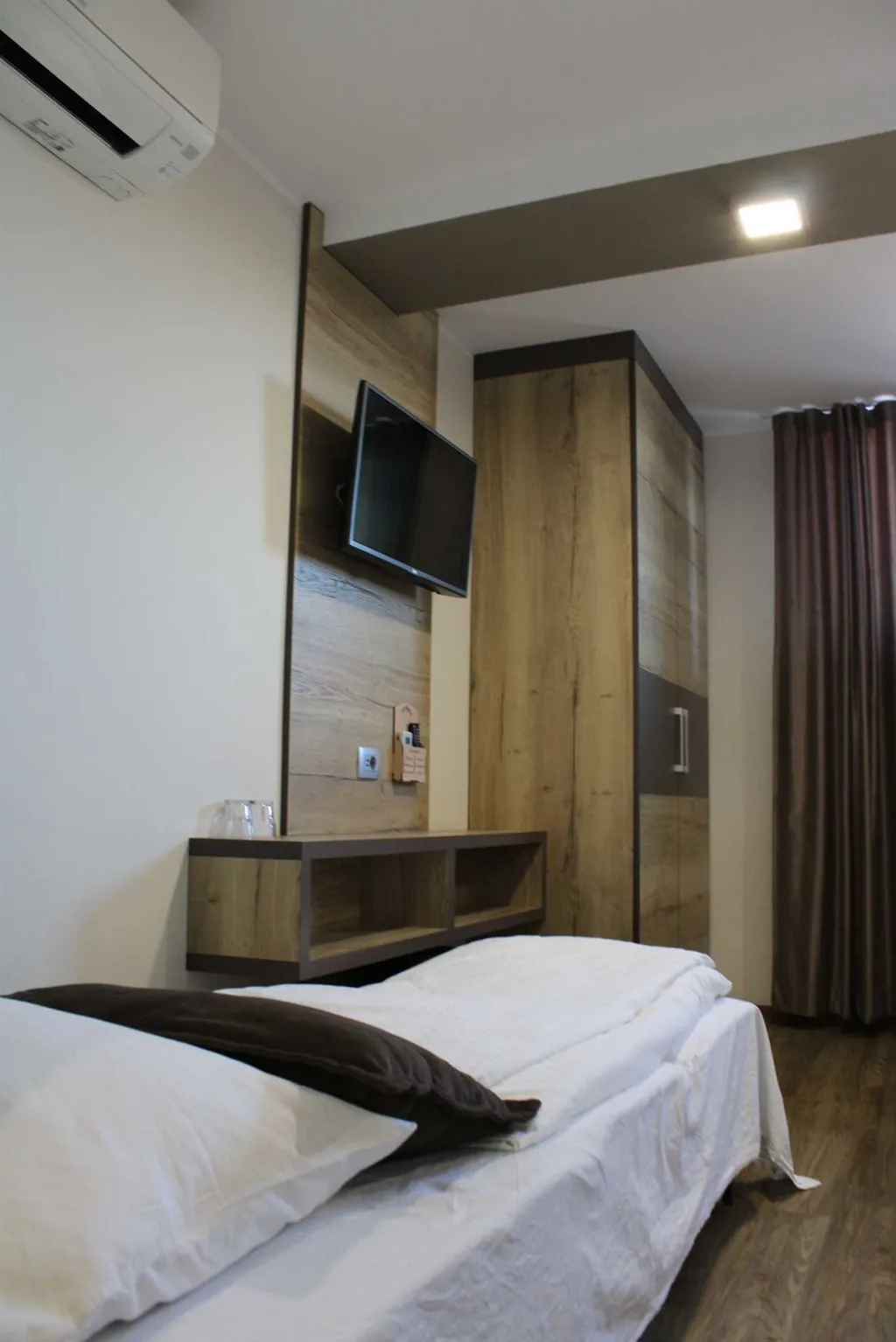 Hajdina Room for up to 3 Guests