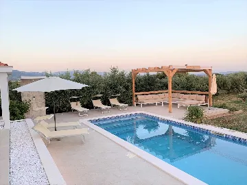 Trogir Holiday House for 6 Guests with Pool