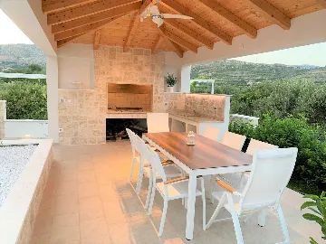 Trogir Holiday House for 6 Guests with Pool