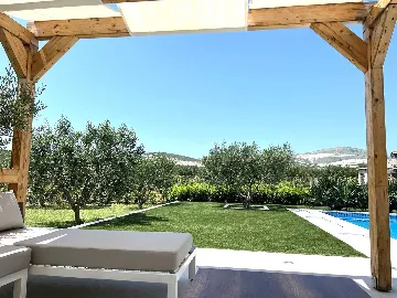 Trogir Holiday House for 6 Guests with Pool