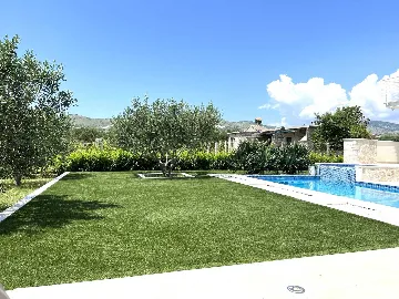 Trogir Holiday House for 6 Guests with Pool