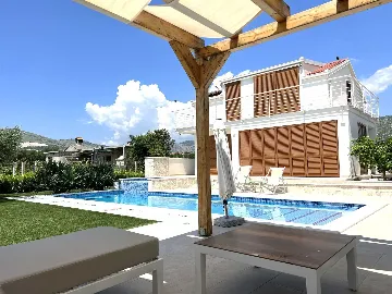 Trogir Holiday House for 6 Guests with Pool
