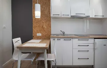 Brela Apartment with Terrace for 3 Guests