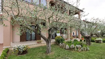 One-Bedroom Apartment with BBQ in Pula