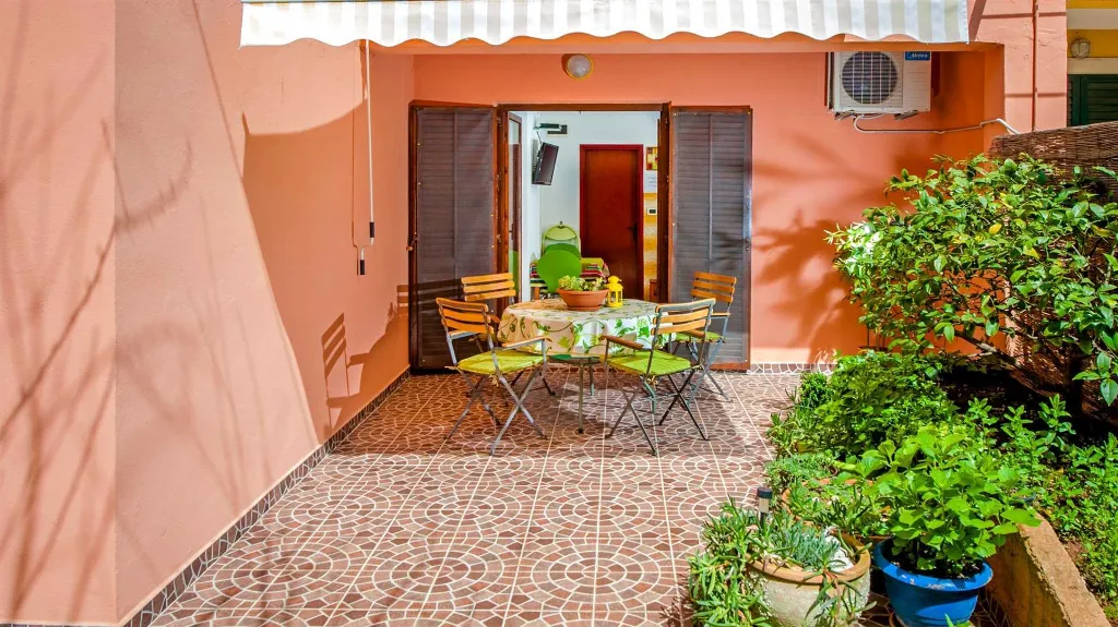 Apartment with Garden Terrace in Rovinj