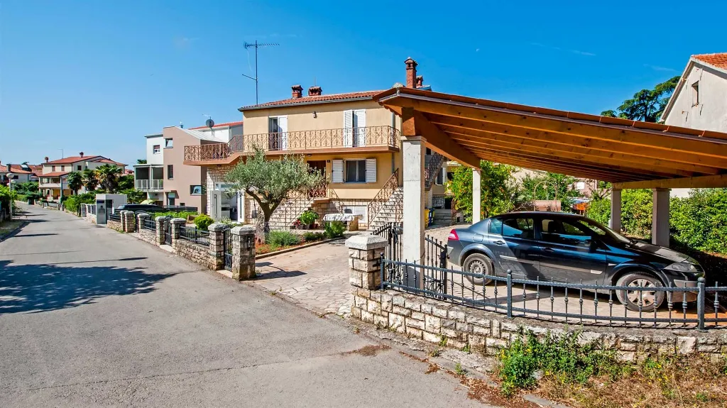 Rovinj One-Bedroom Apartment for Up to 3