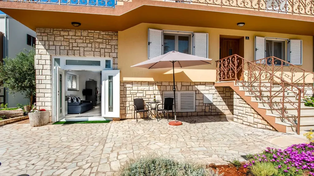 Rovinj One-Bedroom Apartment for Up to 3