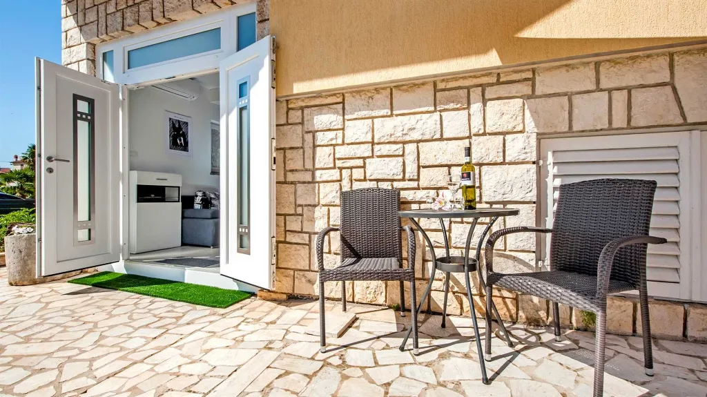 Rovinj One-Bedroom Apartment for Up to 3