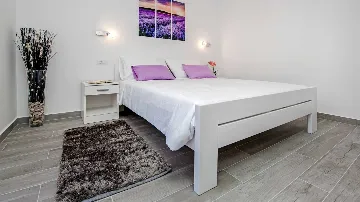 One-Bedroom Apartment in Rovinj (Up to 4 Guests)