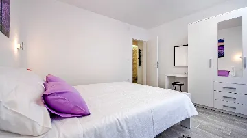 One-Bedroom Apartment in Rovinj (Up to 4 Guests)