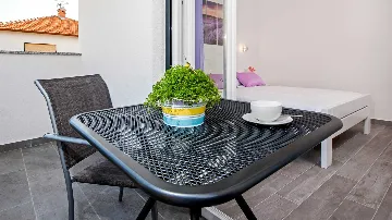 One-Bedroom Apartment in Rovinj (Up to 4 Guests)