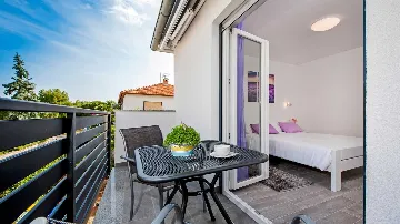 One-Bedroom Apartment in Rovinj (Up to 4 Guests)