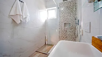 One-Bedroom Apartment in Rovinj (Up to 4 Guests)