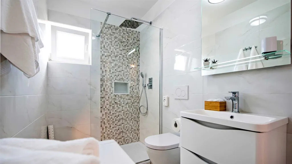 One-Bedroom Apartment in Rovinj (Up to 4 Guests)