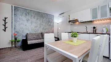 Rovinj 1-Bedroom Apartment for Up to 4