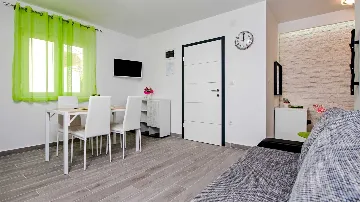 Rovinj 1-Bedroom Apartment for Up to 4