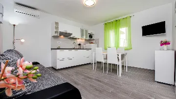 Rovinj 1-Bedroom Apartment for Up to 4