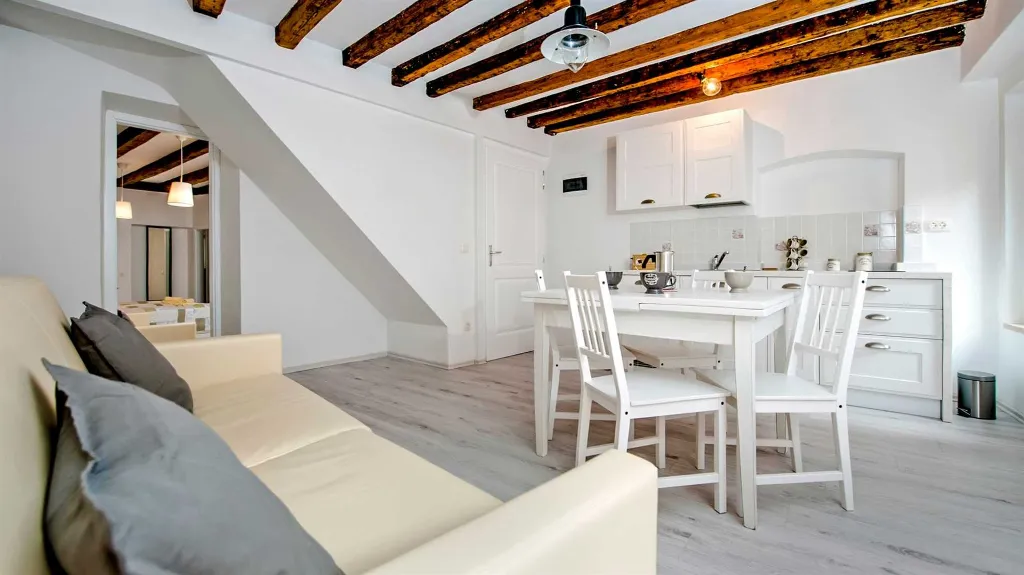 Rovinj One-Bedroom Apartment for up to 4