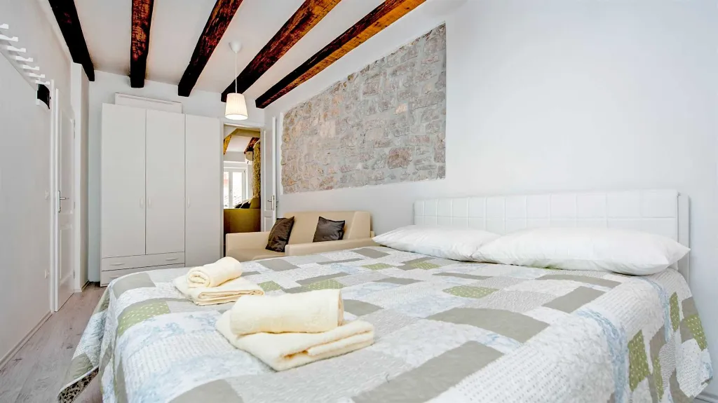 Rovinj One-Bedroom Apartment for up to 4
