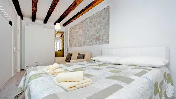 Rovinj One-Bedroom Apartment for up to 4