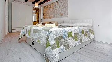 Rovinj One-Bedroom Apartment for up to 4