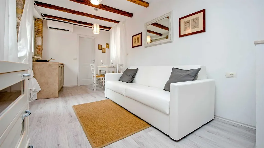 One-Bedroom Apartment for Up to 4 in Rovinj