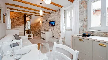 One-Bedroom Apartment for Up to 4 in Rovinj
