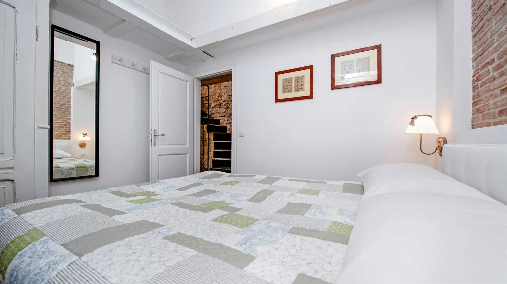 Two-Bedroom Apartment in Rovinj Pedestrian Area