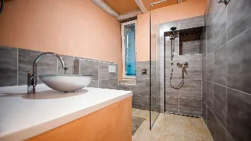 One-Bedroom Apartment in Rovinj for Up to 4