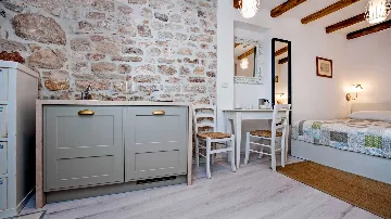 Rovinj Ground-Floor Studio Apartment for 2