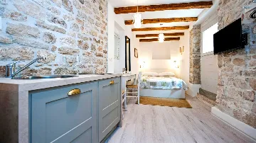 Rovinj Ground-Floor Studio Apartment for 2