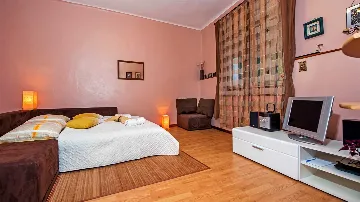 One-Bedroom Apartment in Rovinj Old Center