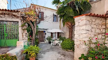 One-Bedroom Apartment in Rovinj Old Center