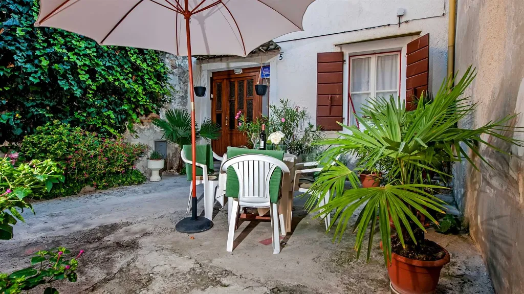 One-Bedroom Apartment in Rovinj Old Center