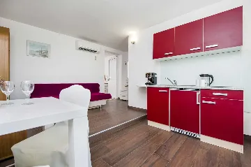 Ground-Floor Apartment with Terrace in Rovinj