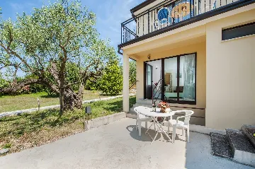 Ground-Floor Apartment with Terrace in Rovinj