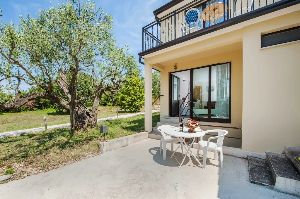 Ground-Floor Apartment with Terrace in Rovinj