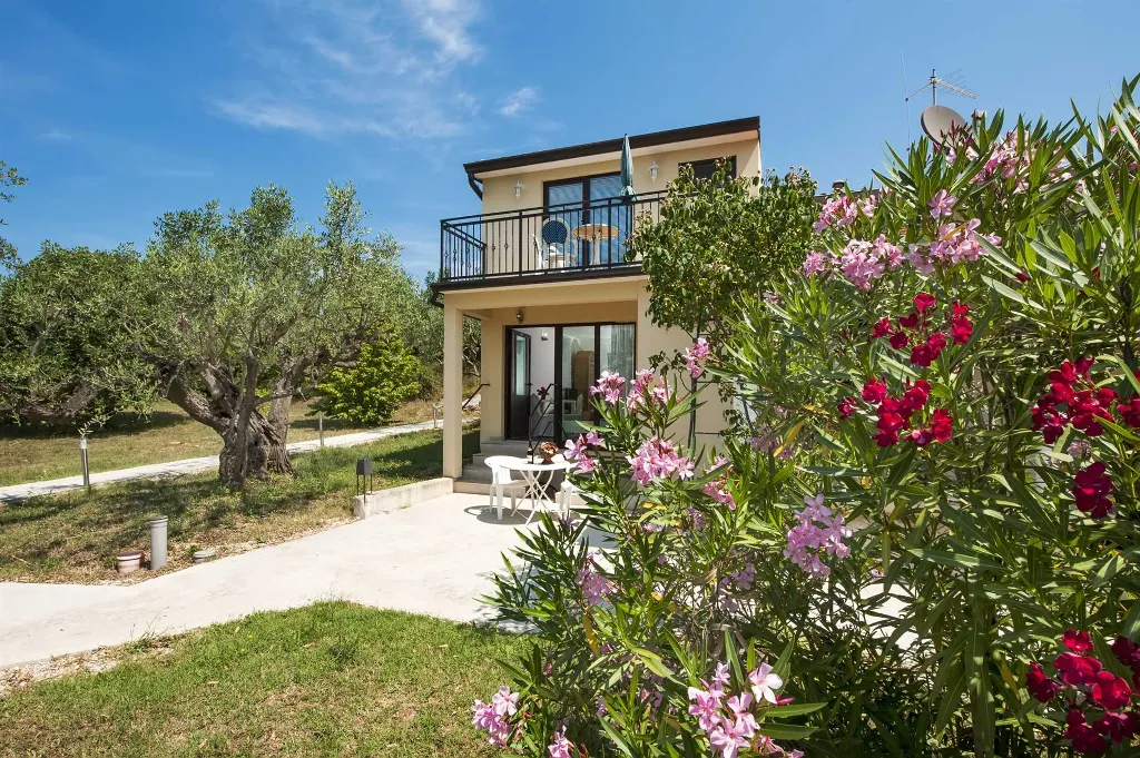 Ground-Floor Apartment with Terrace in Rovinj
