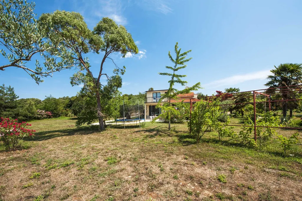Ground-Floor Apartment with Terrace in Rovinj