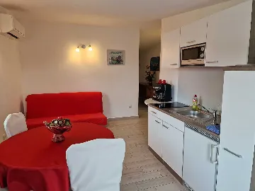 Rovinj Apartment for 3 Guests with Balcony