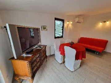 Rovinj Apartment for 3 Guests with Balcony