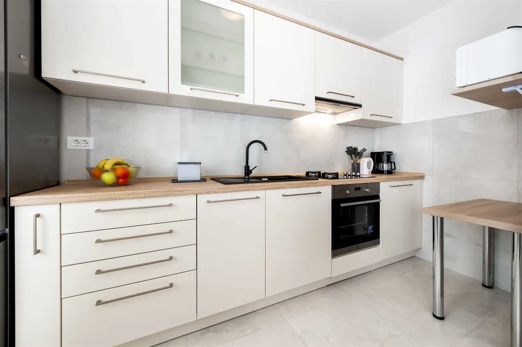 Three-Bedroom Apartment in Rovinj for 6 Guests