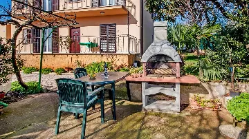 Three-Bedroom Apartment in Rovinj for 6 Guests