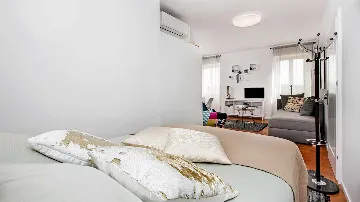 Rovinj Sea-View Studio Apartment for 2