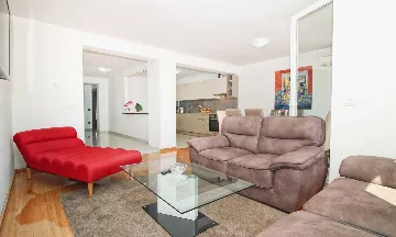 3-Bedroom Apartment in Rovinj for Up to 6
