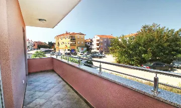 3-Bedroom Apartment in Rovinj for Up to 6