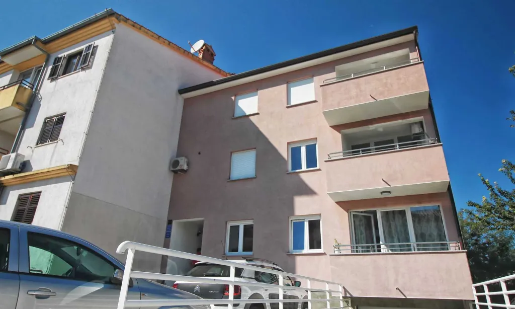 3-Bedroom Apartment in Rovinj for Up to 6