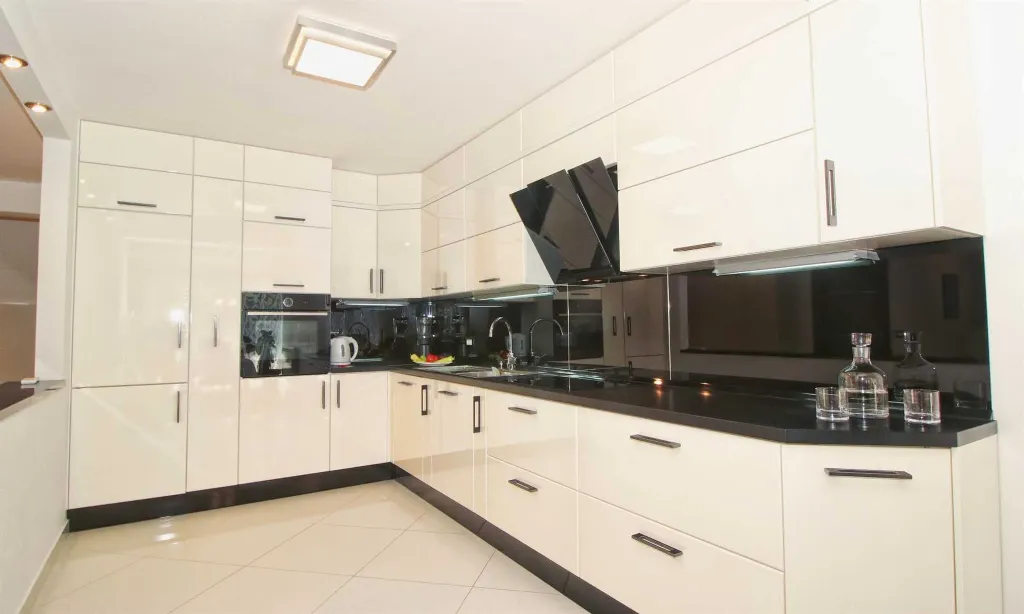3-Bedroom Apartment with Private Garden in Rovinj