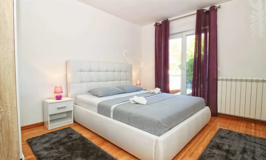 3-Bedroom Apartment with Private Garden in Rovinj