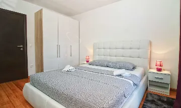 3-Bedroom Apartment with Private Garden in Rovinj